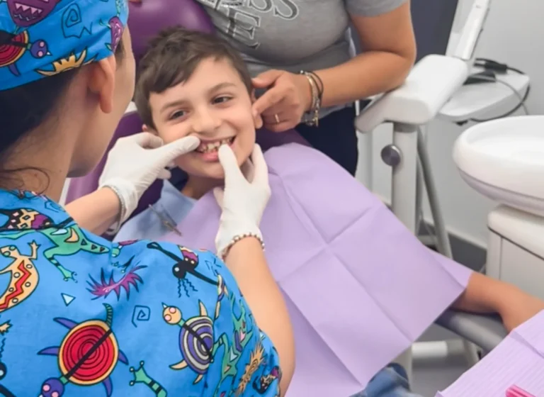 quando iniziano a cadere i denti da latte